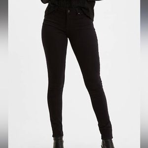 Levi’s Black 711 skinny Jean pant
